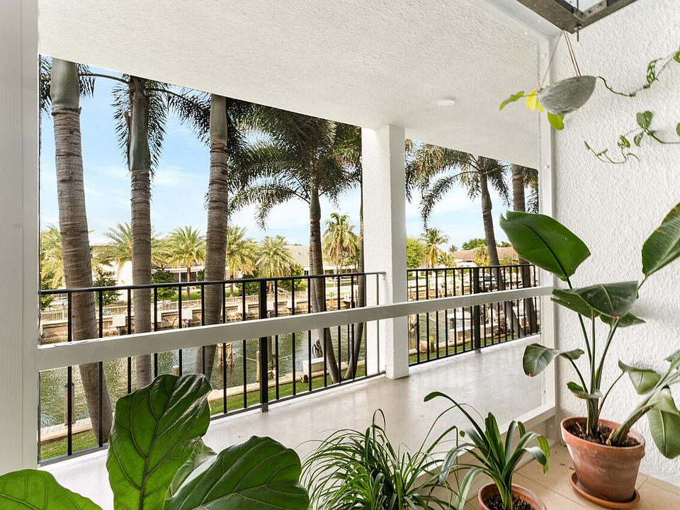 1st image of 109 Paradise Harbour Boulevard #204