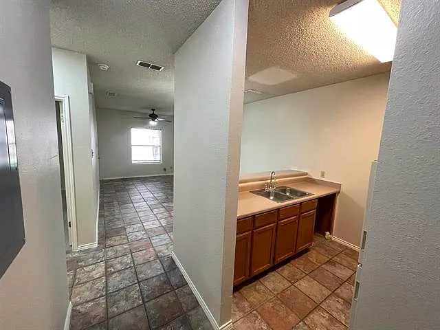 1 bed, 532 sqft, $820 — Photo 3