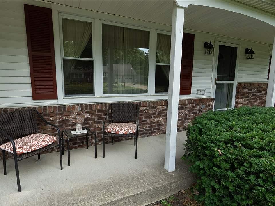 1st image of 2 Heritage Ln