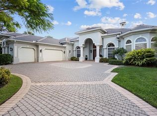 392 Terracina Way, Naples, FL 34119