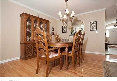 5th image of 553 Mohave Cir