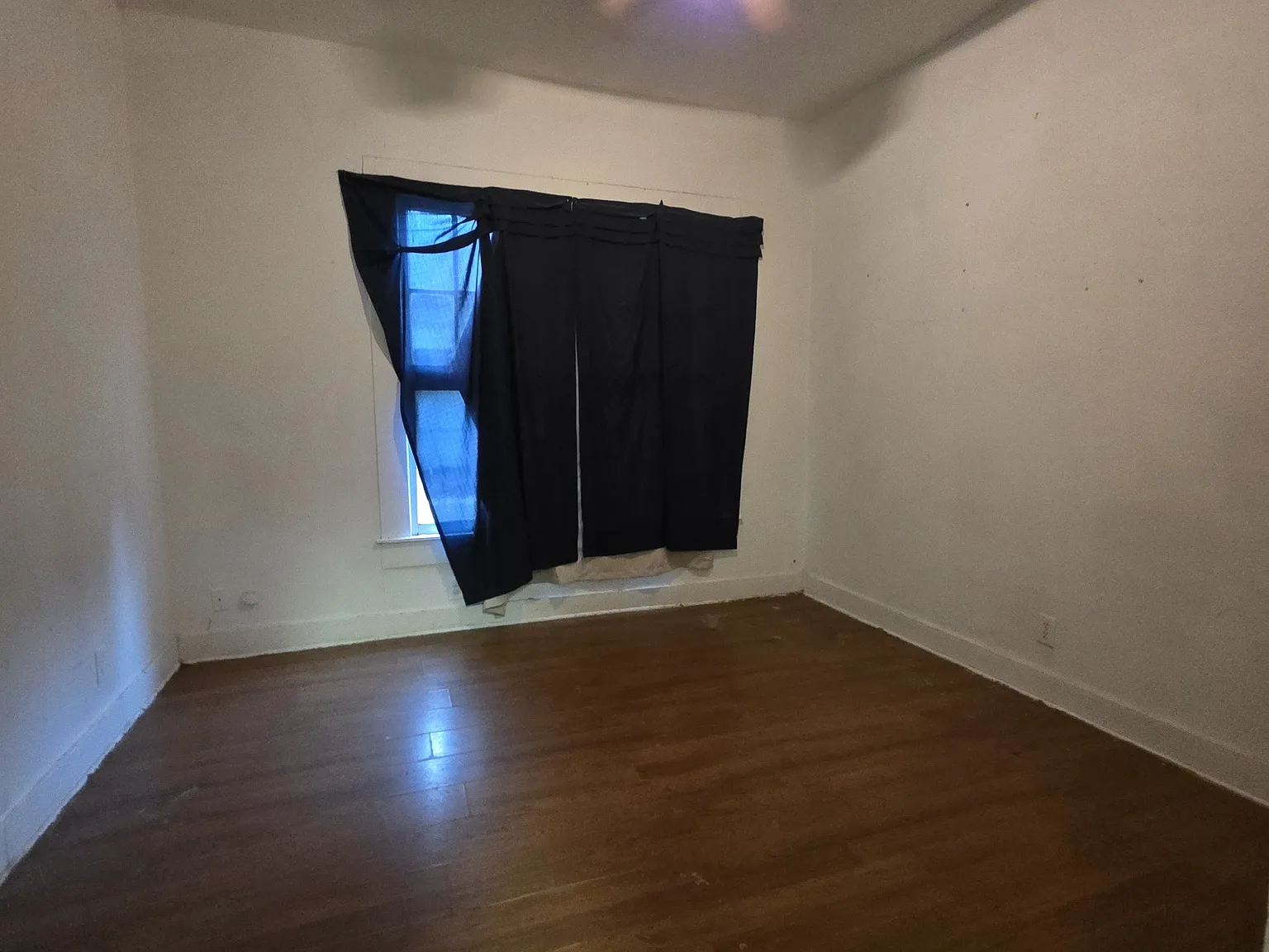 1410 E Chaffin Street - 1 — Photo 4