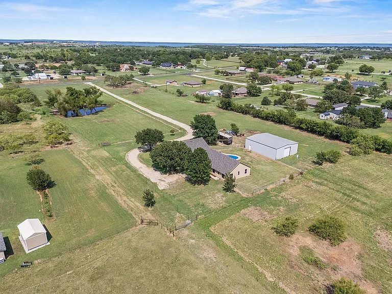 11953 FM 2153 — Photo 3