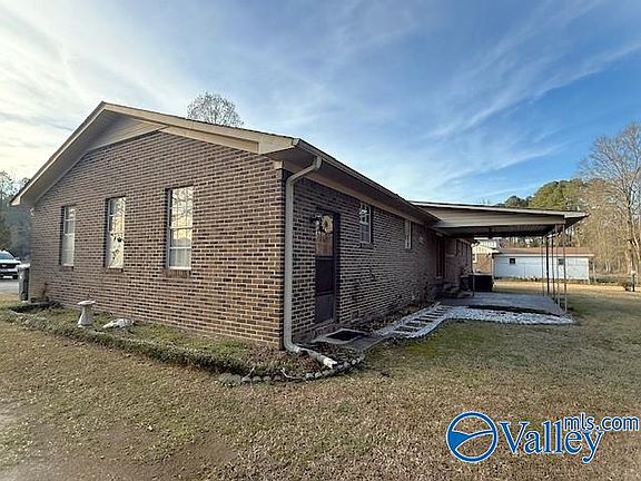 3rd image of 1420 Cove Creek Dr