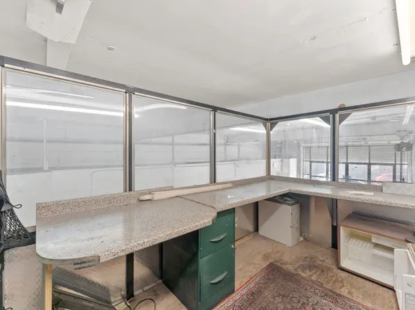 706 7th Street image 11 of 38