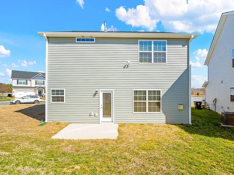 2275 Campbell Loop — Photo 33