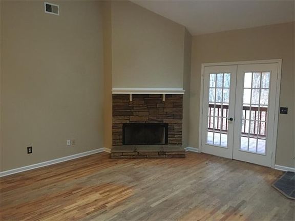5th image of 232 High Shoals Dr