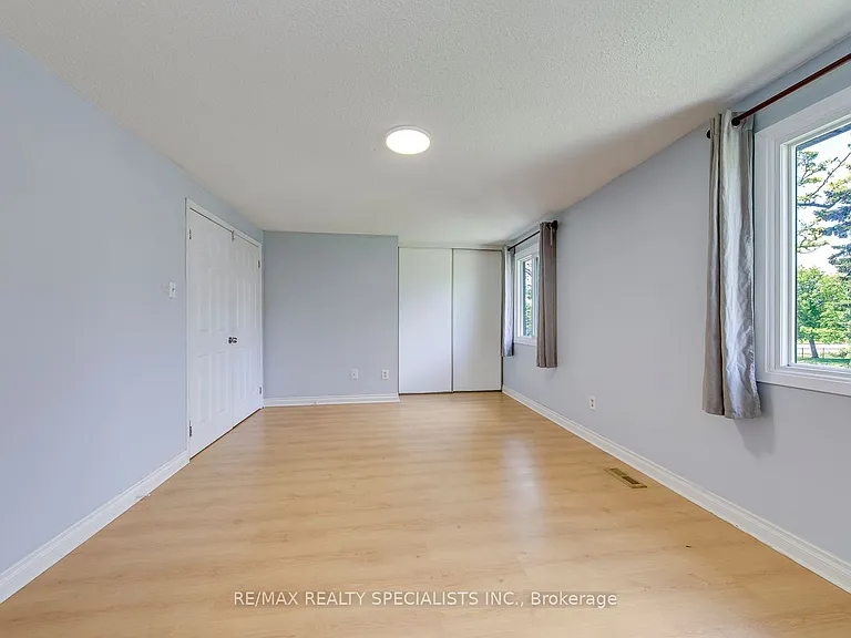 93 Hansen Rd N #100 — Photo 20