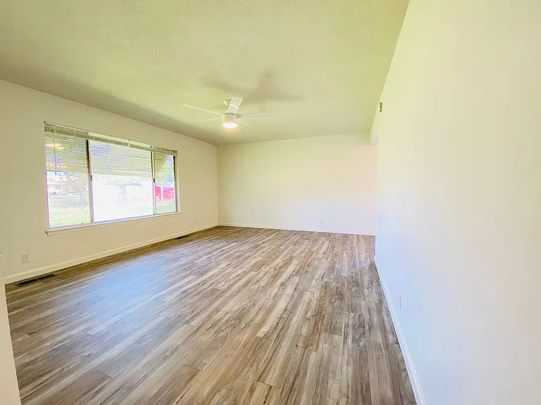 9635 Titan Rd — Photo 13