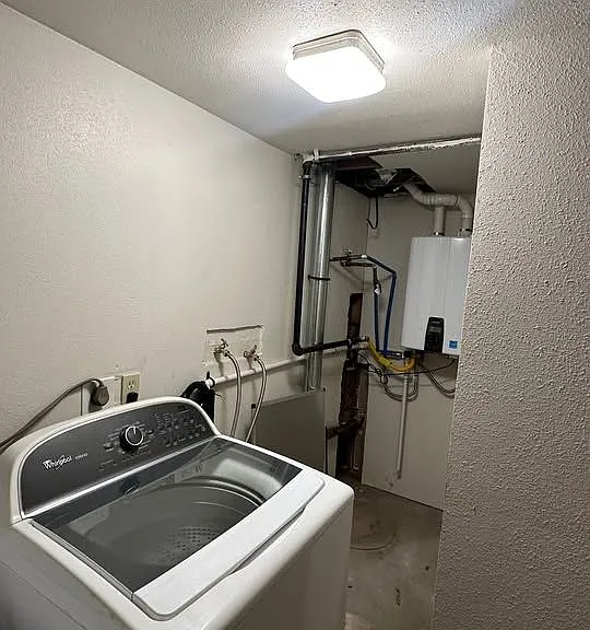 3 bed, 1.0 bath, 1040 sqft, $550 — Photo 4