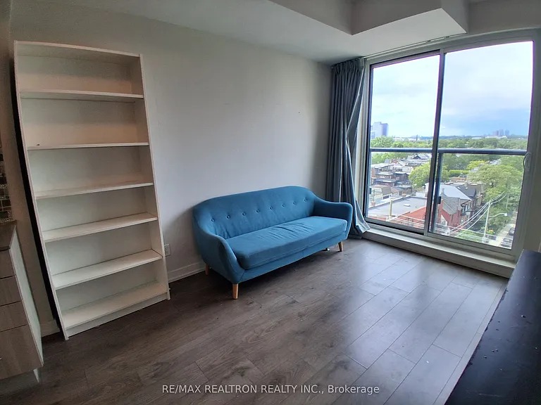 297 College St #821 — Photo 13