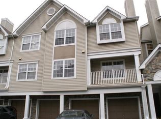 315 Prestwick Way #315, Edison, NJ 08820