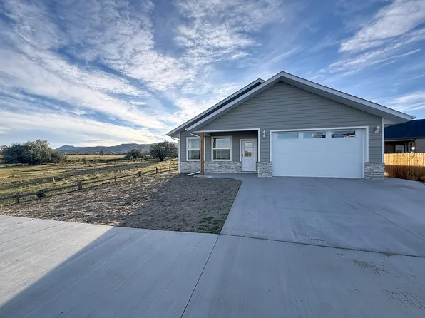 663 Melody St, Buffalo, WY 82834