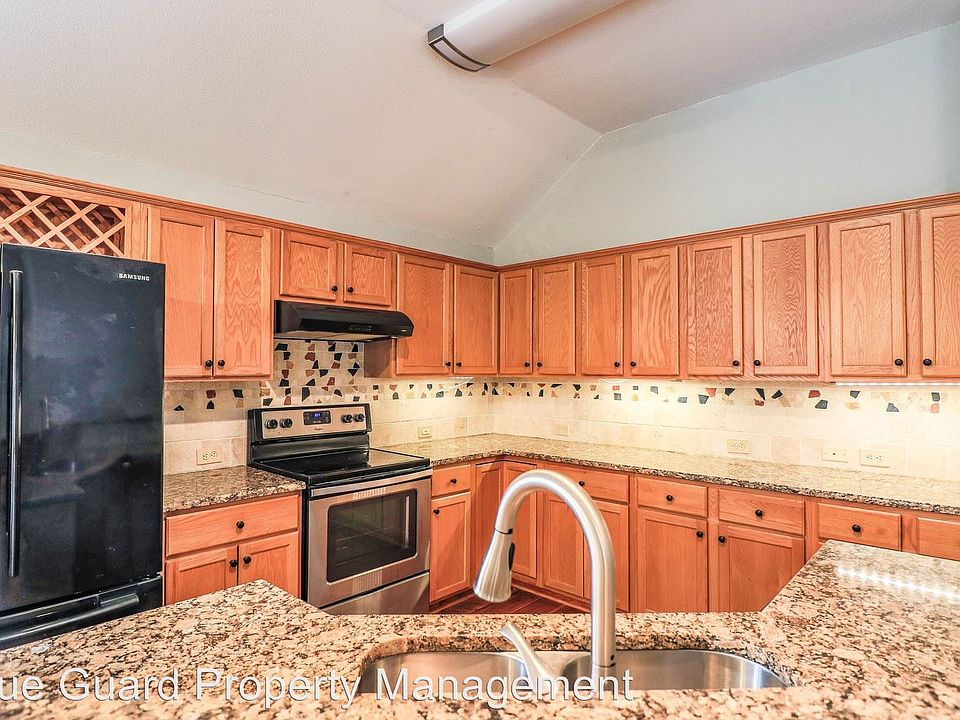 1st image of 813 Hudson Bay Ct