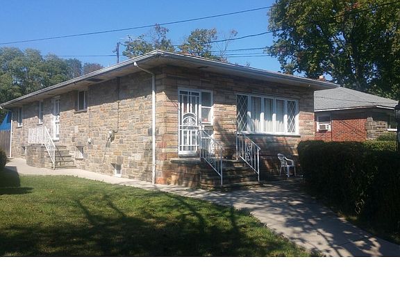 2nd image of 1317 Moore Ave
