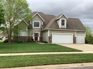 6066 Longhorn Trl, Stevensville, MI 49127