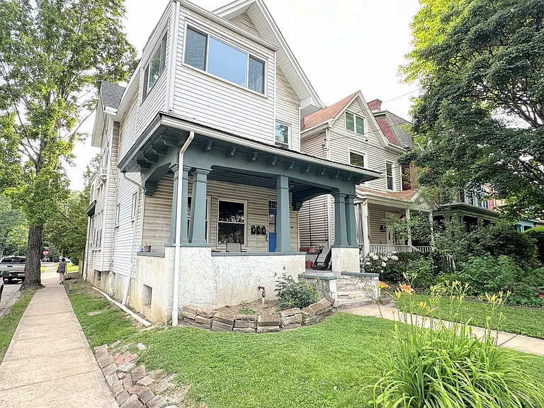 746 E End Ave #1 — Photo 8
