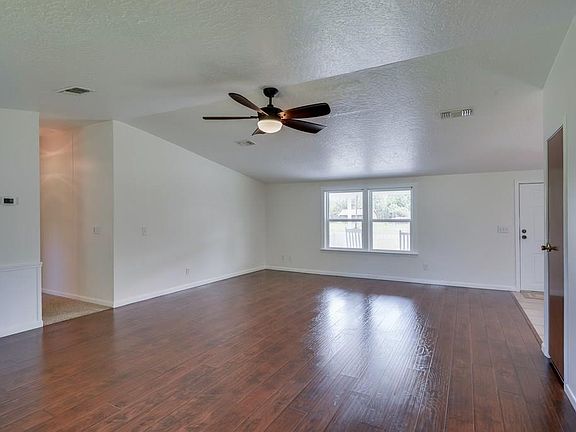 2nd image of 2513 Salamanca St