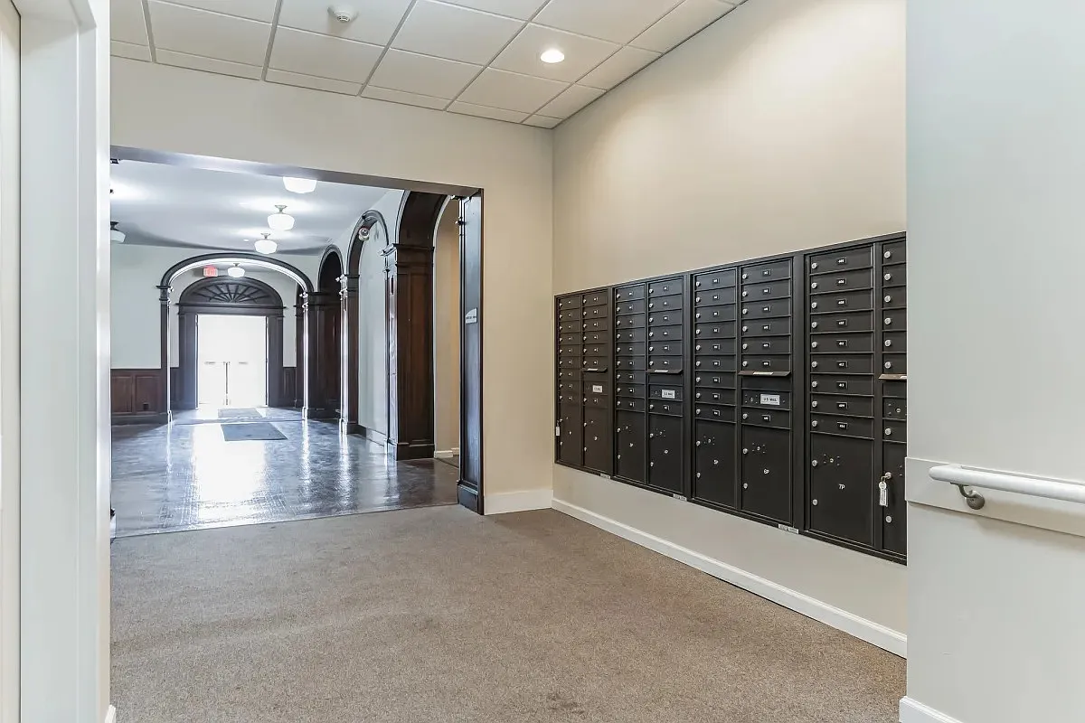 13 State Street Apartments — Photo 3