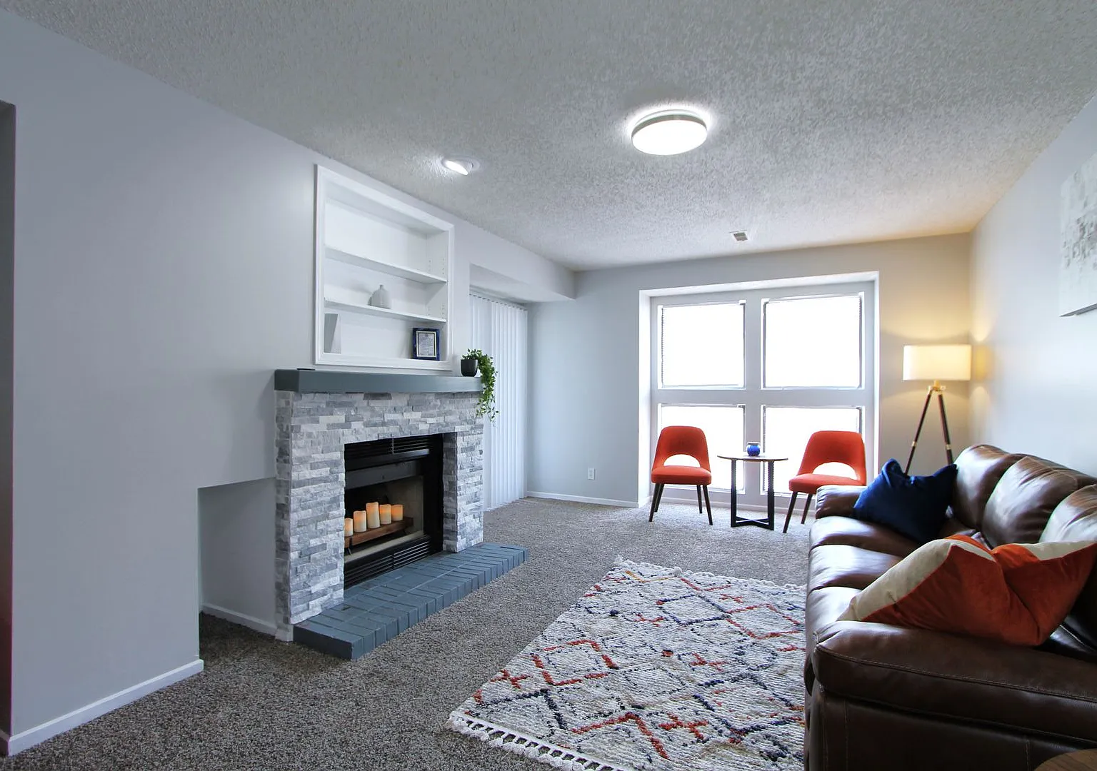 Ellis Pointe — Photo 2