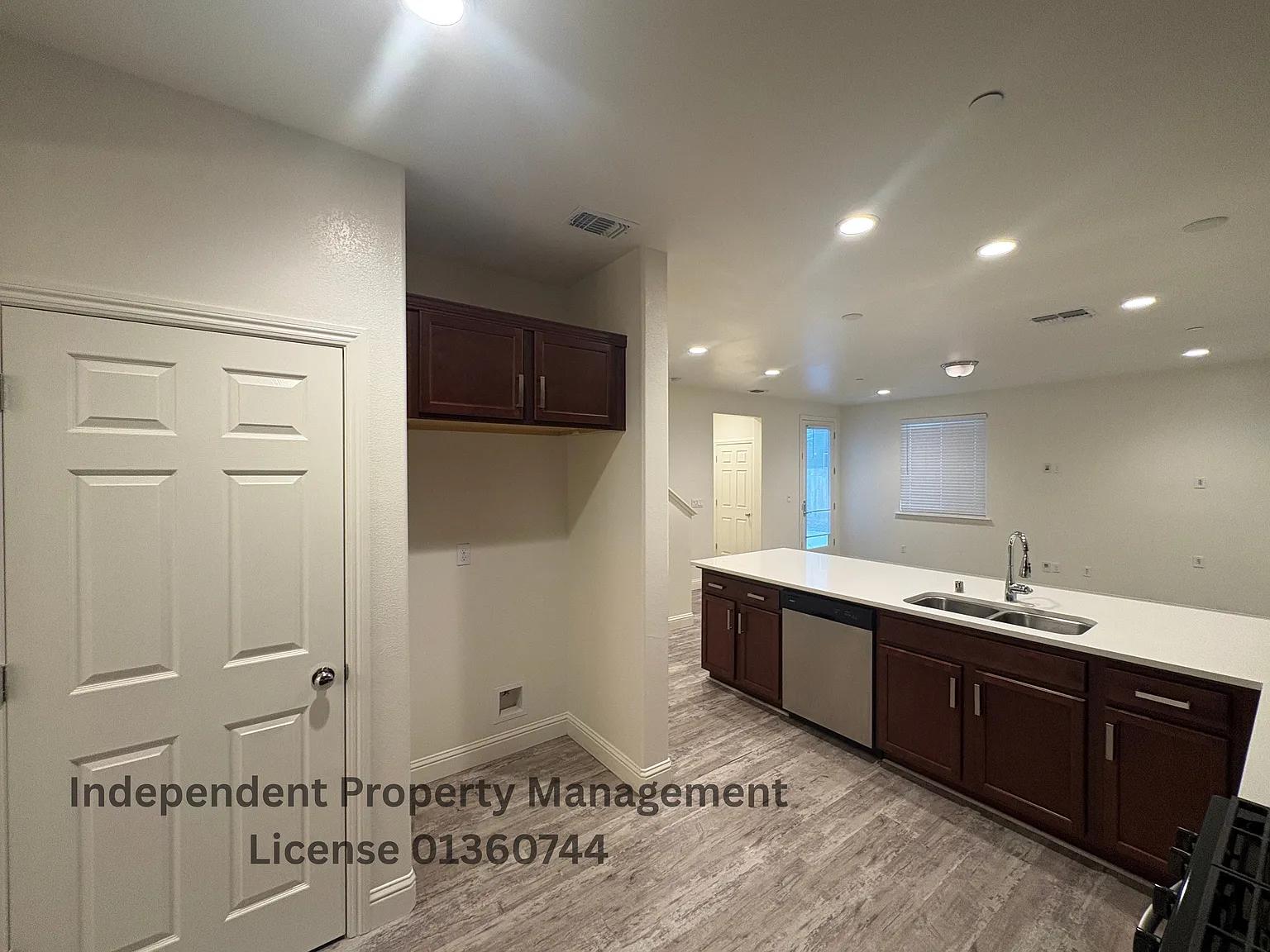 3 bed, 1853 sqft, $2,600 — Photo 4
