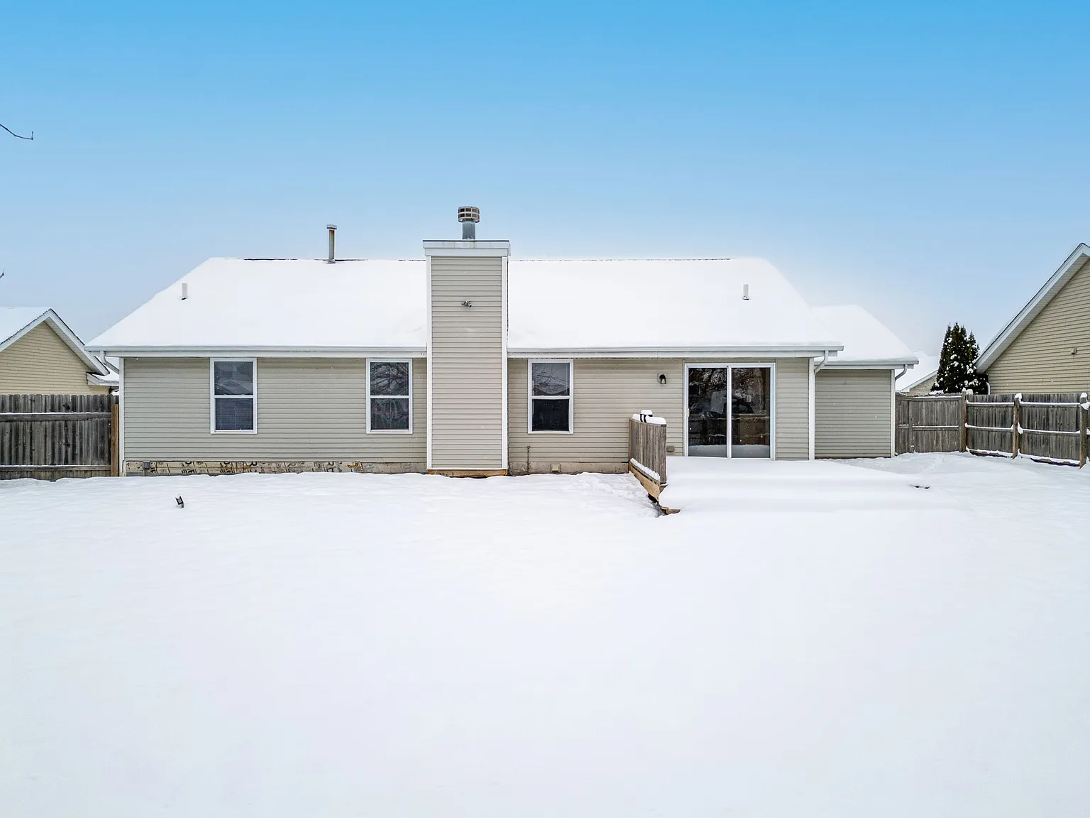 4 bed, 2361 sqft, $2,500 — Photo 3