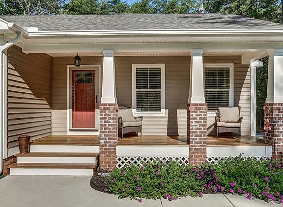 3rd image of 504 Tillar Ln
