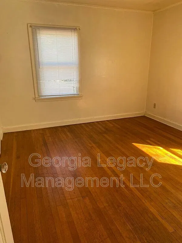 2 bed, 1.0 bath, 875 sqft, $795 — Photo 3