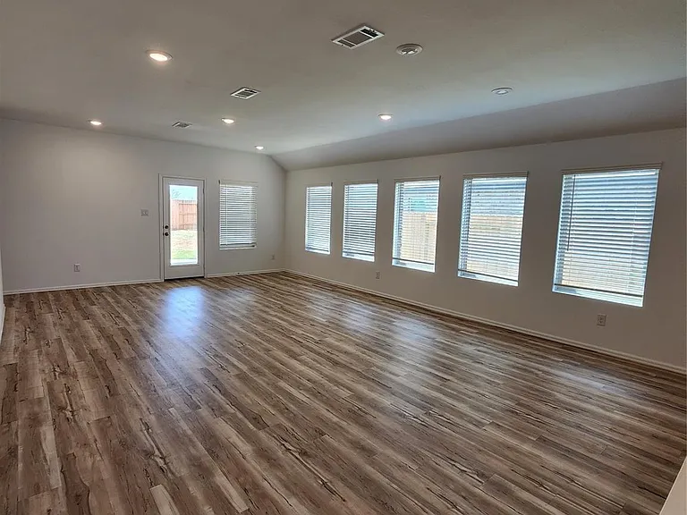 31407 Hidden Rosehill — Photo 16