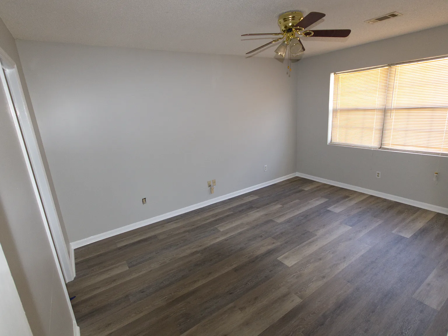 426 Westcliff Cir — Photo 4