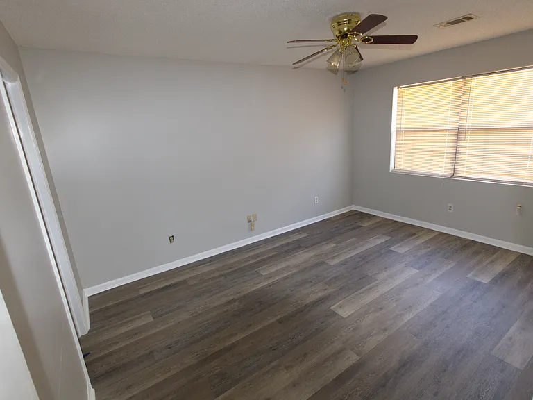 426 Westcliff Cir — Photo 4