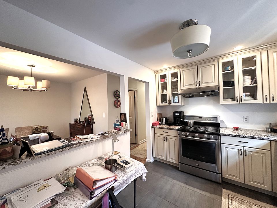 1st image of 124-08 25th Ave #2F