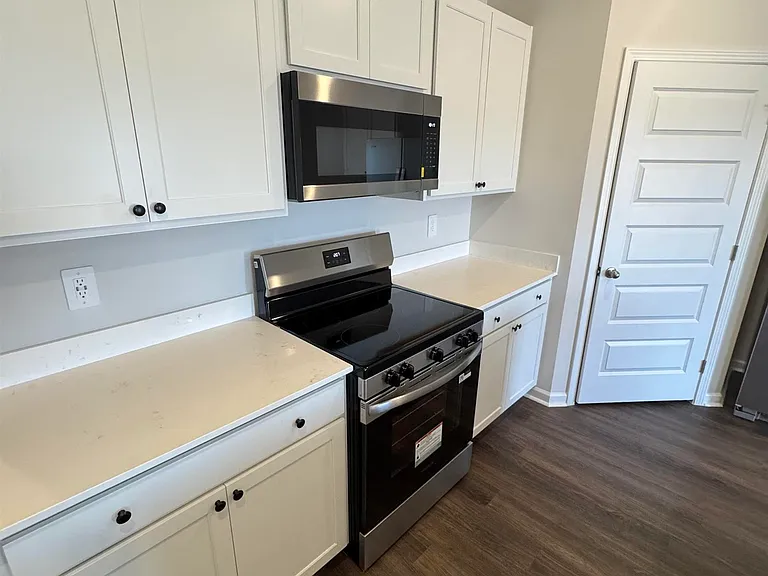 115 Betty Williams Dr — Photo 3