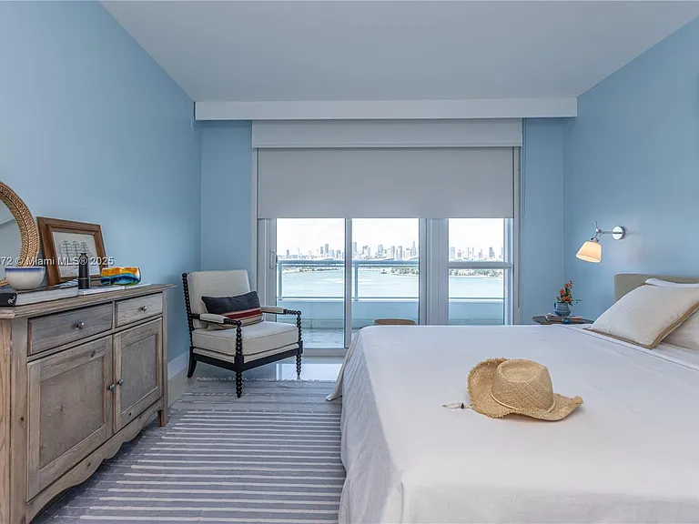 520 West Ave #1102 — Photo 33