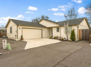 7583 28th St, White City, OR 97503