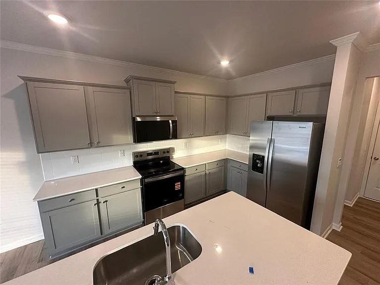 23 Berryville Dr — Photo 3