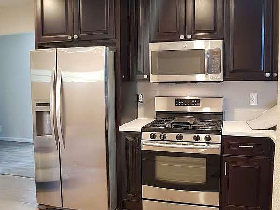 3rd image of 4959 Union Ave