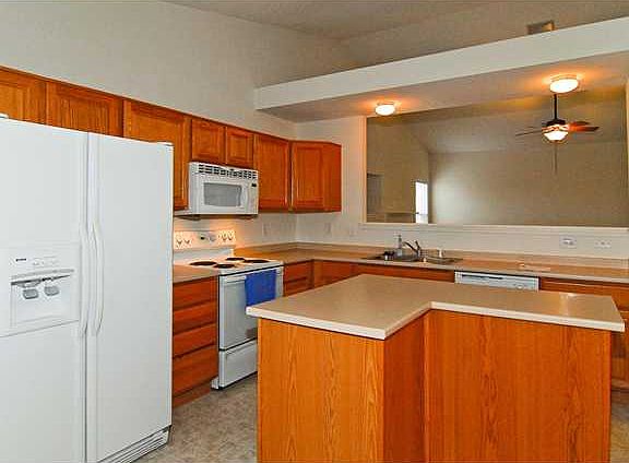 4th image of 211 Earl Park Way