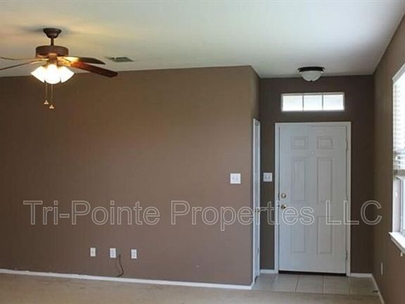 3rd image of 1303 Auburn Dr