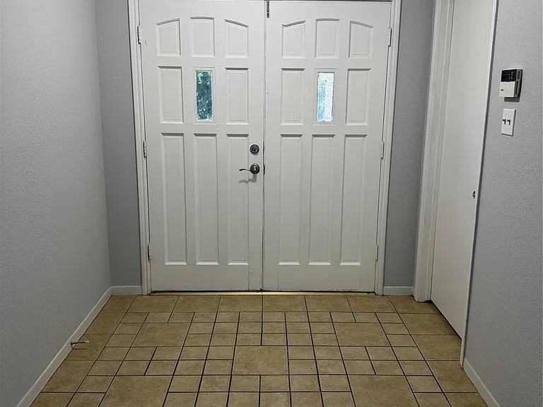 15722 Echo Canyon Dr — Photo 3