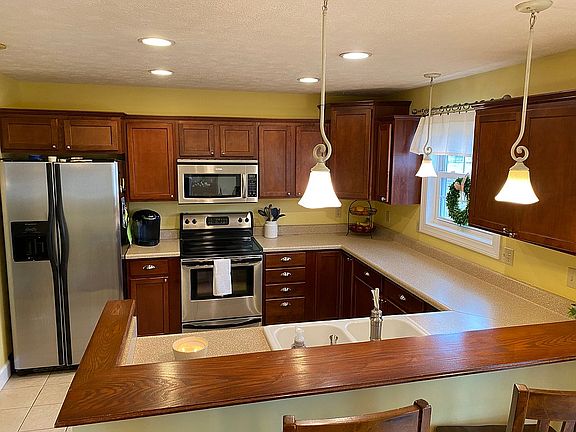 5th image of 46351 Country Lake Dr