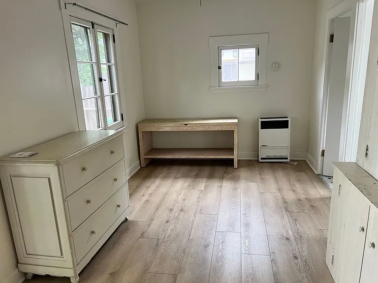 411 E Anapamu St — Photo 2
