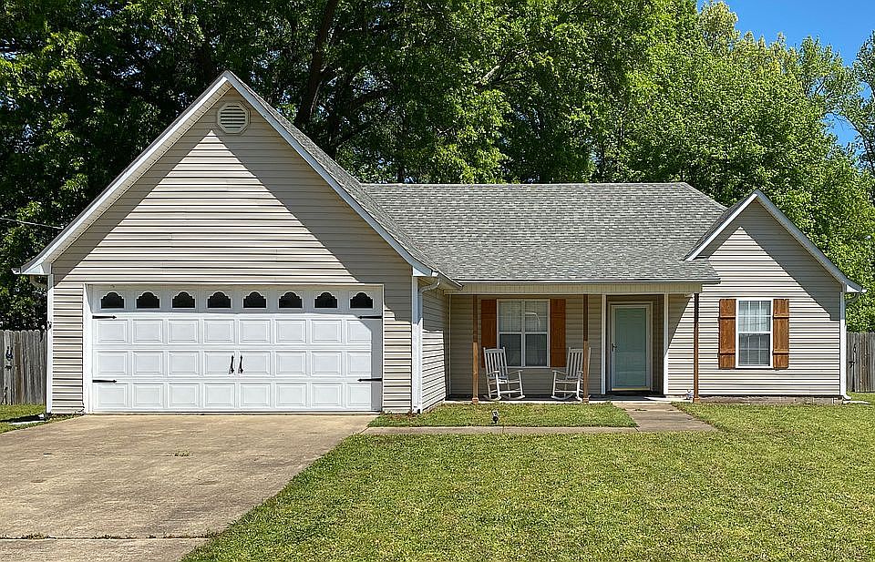 1st image of 79 Scottland Dr