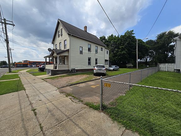 2nd image of 58 Plymouth St Unit 1
