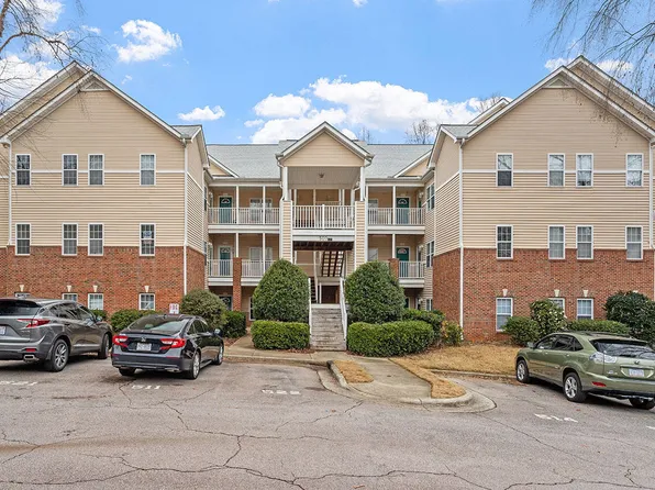 524 Glenolden Ct, Cary, NC 27513