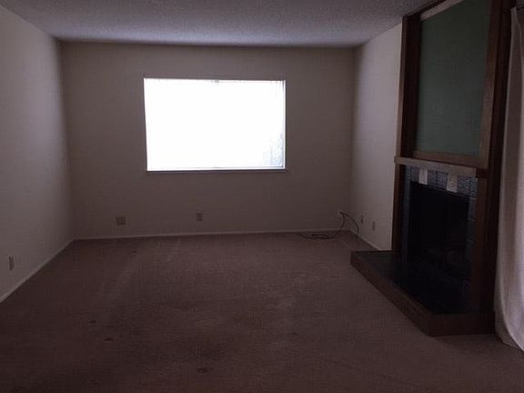 2nd image of 19316 Vineyard Ln