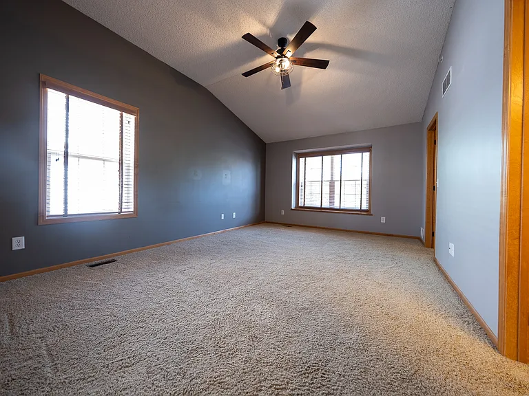 10930 Fergus St NE #F — Photo 12