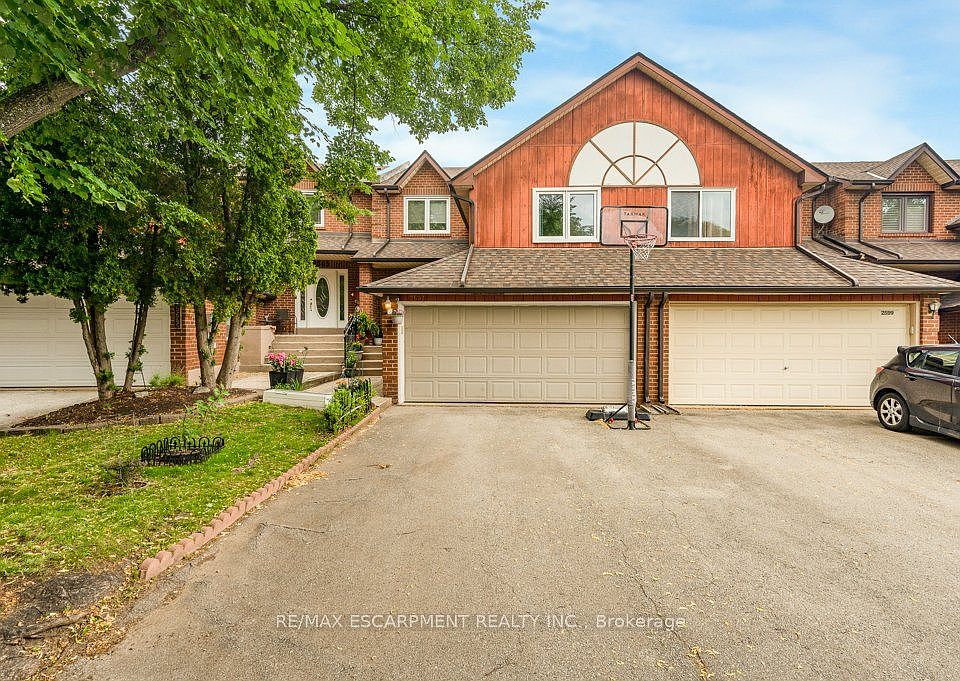 1st image of 2597 Addingham Cres
