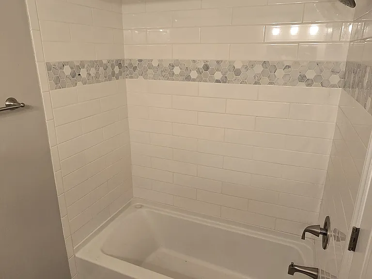 422 Katonah Ave — Photo 16