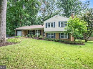 9909 Dale Ridge Ct, Vienna, VA 22181